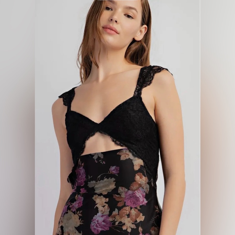 Chic Black Lace Maxi Dress
